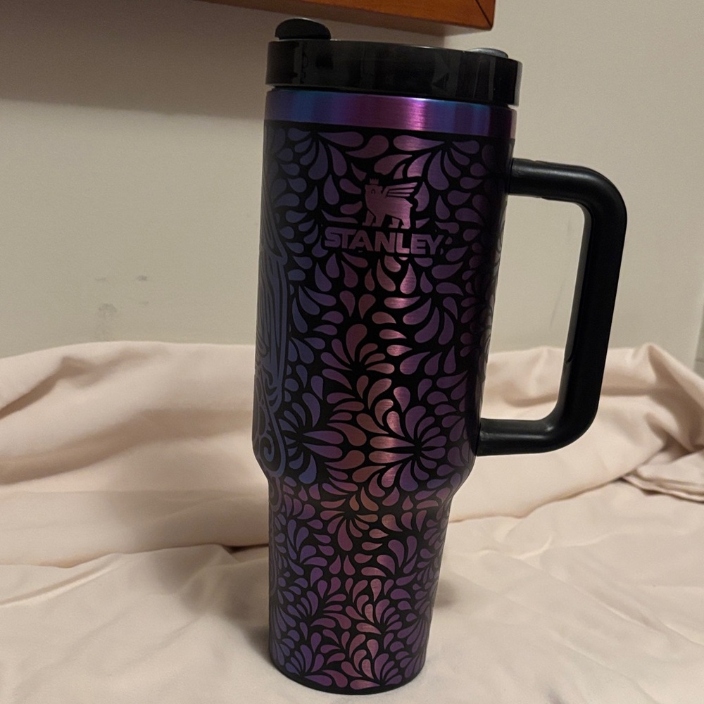 Stanley Iridescent Travel Mug with Black Handle